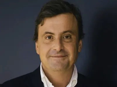 Carlo Calenda raccomanda Aurelia